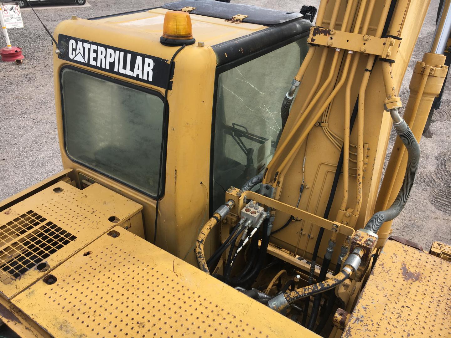 ./imagenes/INVOICE/2019/15381/EXCAVADORA 320C (26).JPG